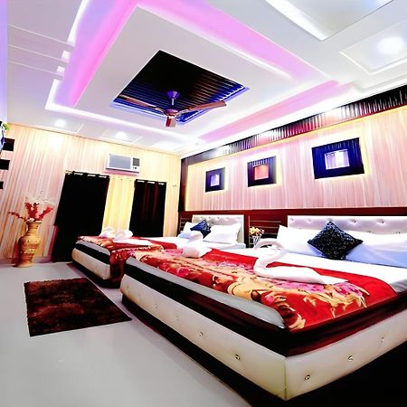 Taj Square A Luxurious Family Homestay Agra  Εξωτερικό φωτογραφία