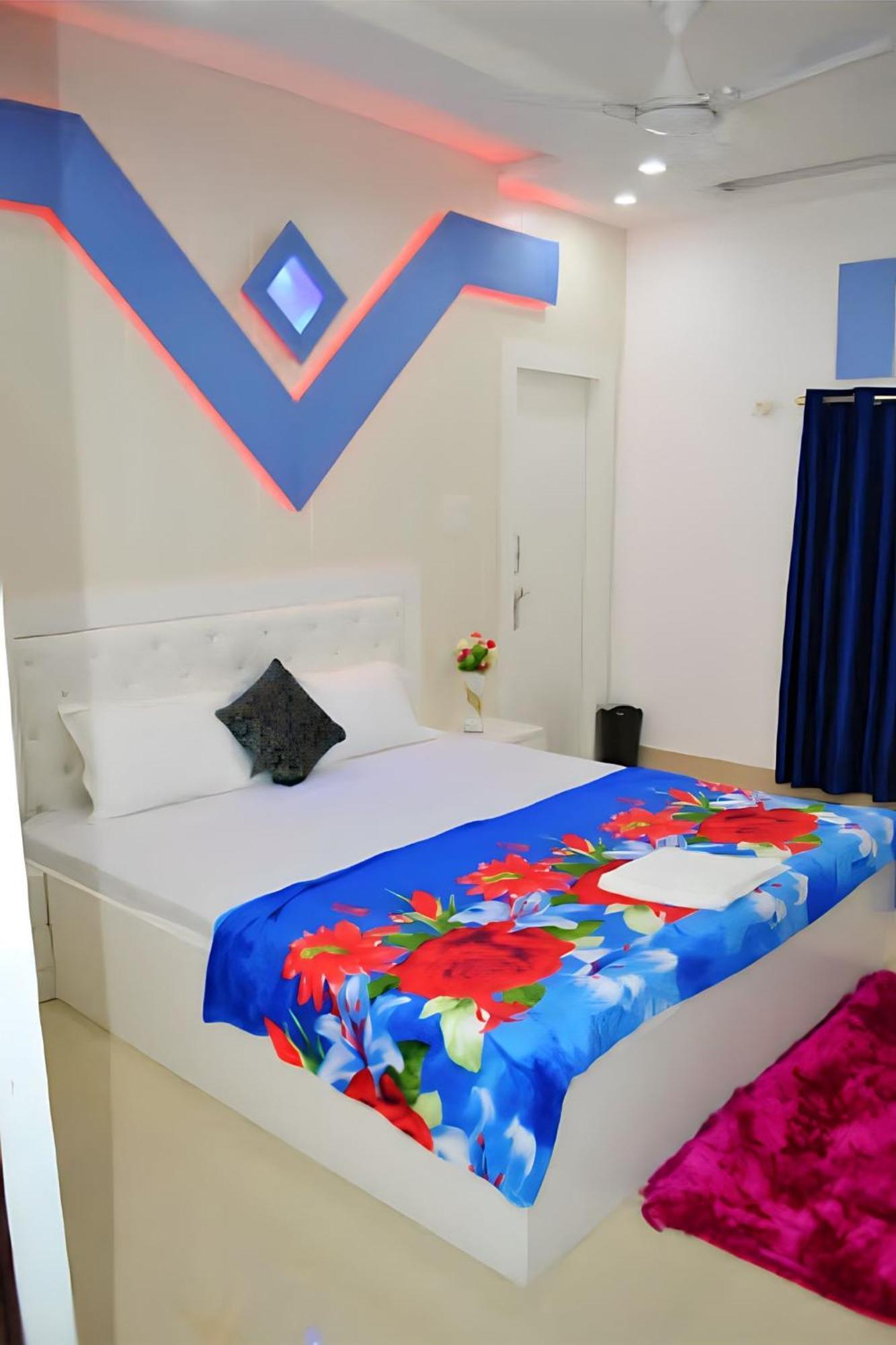Taj Square A Luxurious Family Homestay Agra  Εξωτερικό φωτογραφία