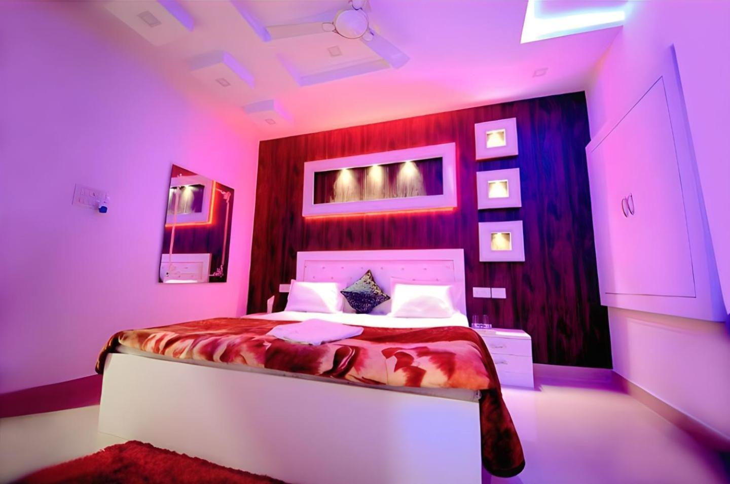 Taj Square A Luxurious Family Homestay Agra  Εξωτερικό φωτογραφία