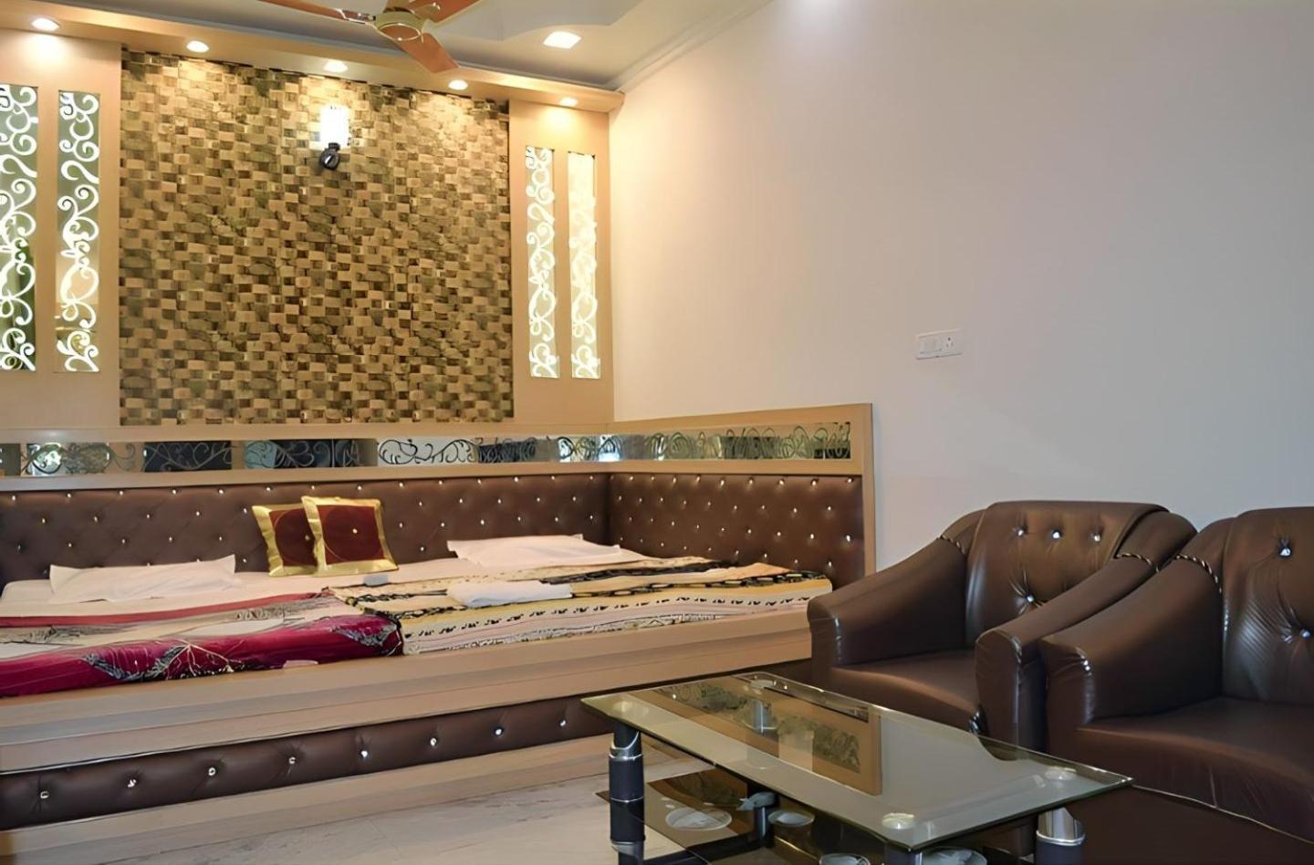Taj Square A Luxurious Family Homestay Agra  Εξωτερικό φωτογραφία