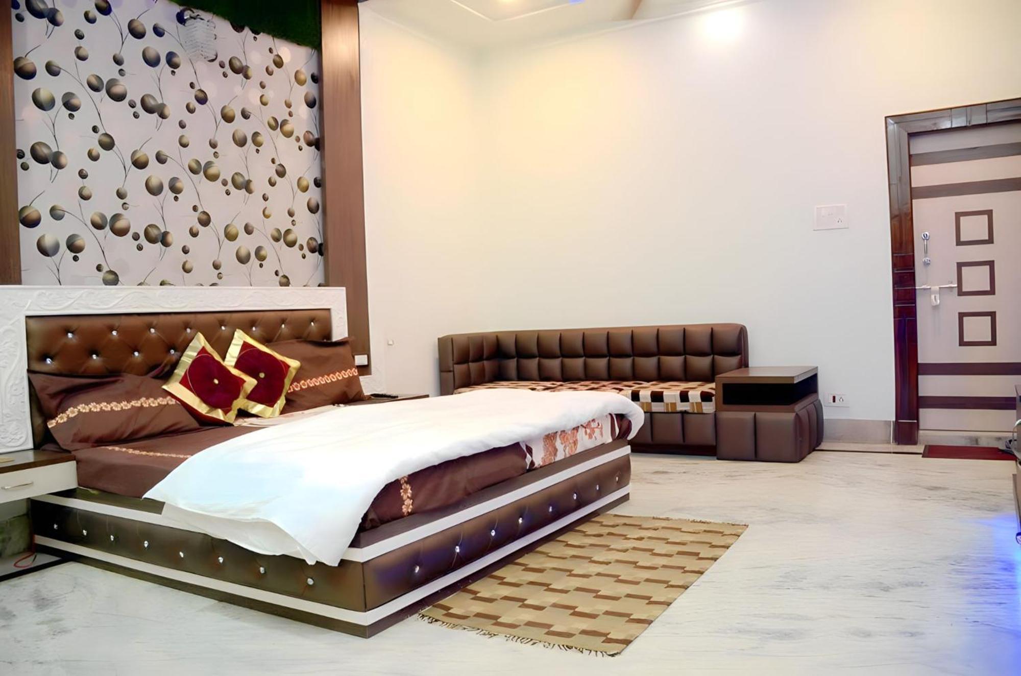 Taj Square A Luxurious Family Homestay Agra  Εξωτερικό φωτογραφία
