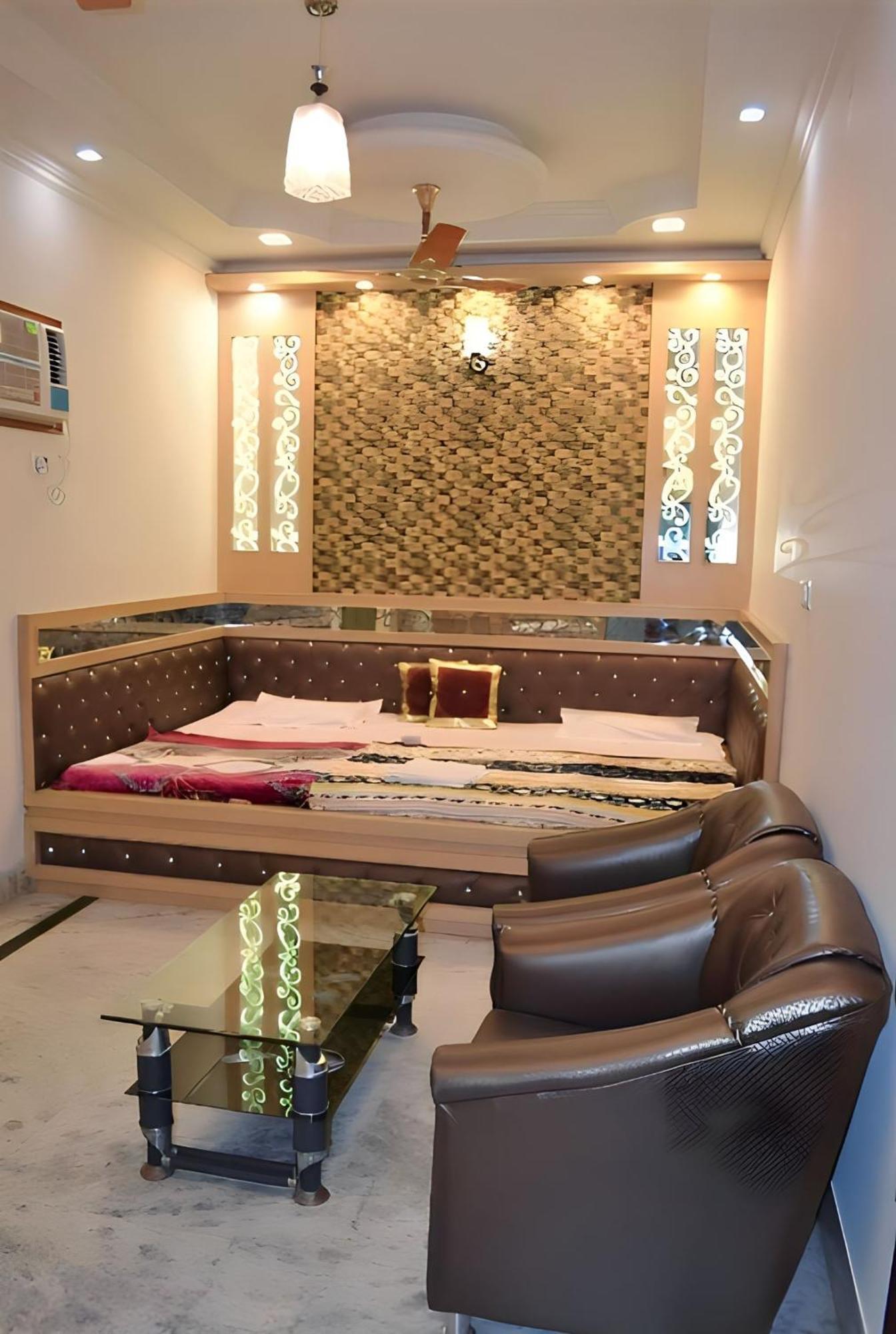 Taj Square A Luxurious Family Homestay Agra  Εξωτερικό φωτογραφία