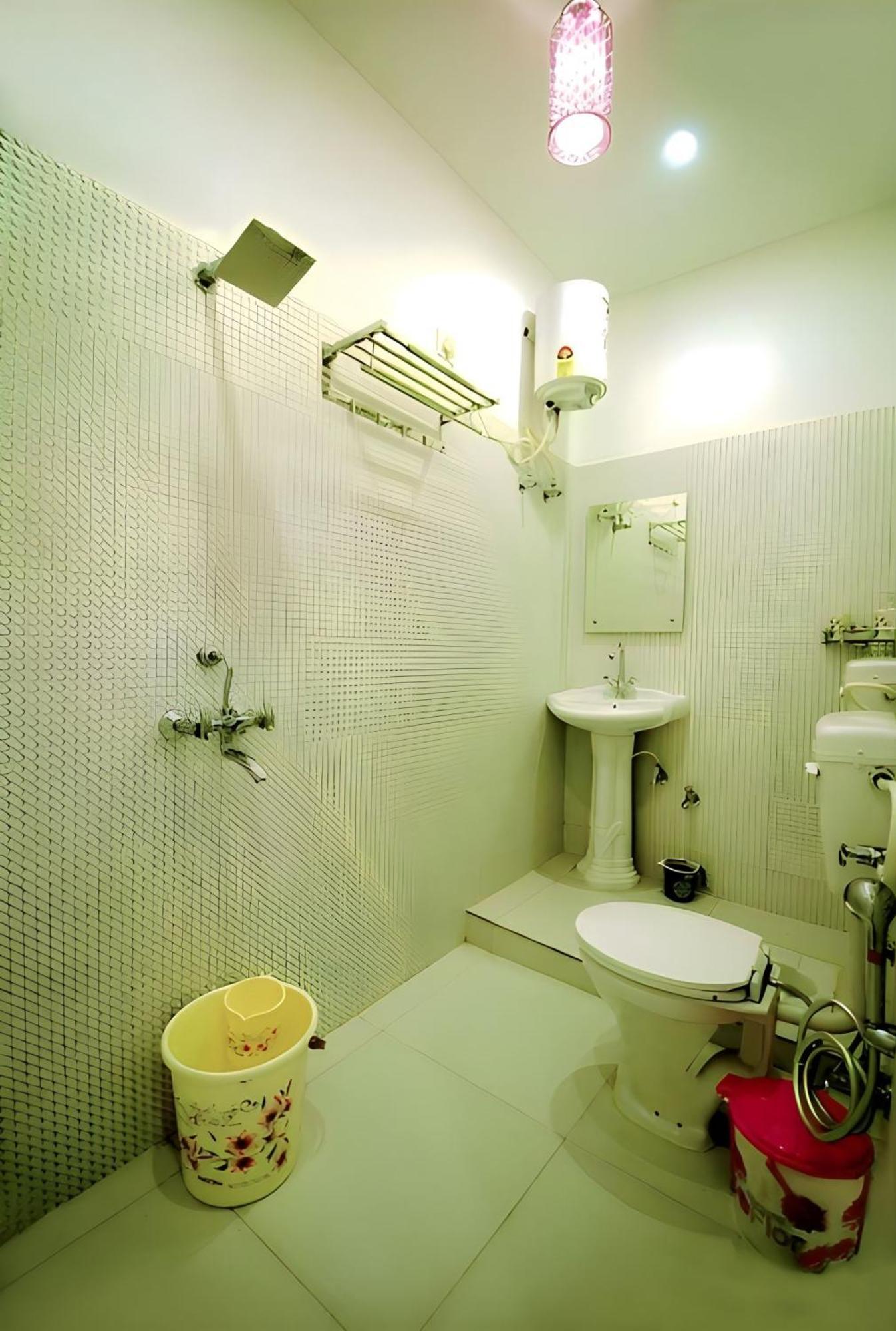 Taj Square A Luxurious Family Homestay Agra  Εξωτερικό φωτογραφία
