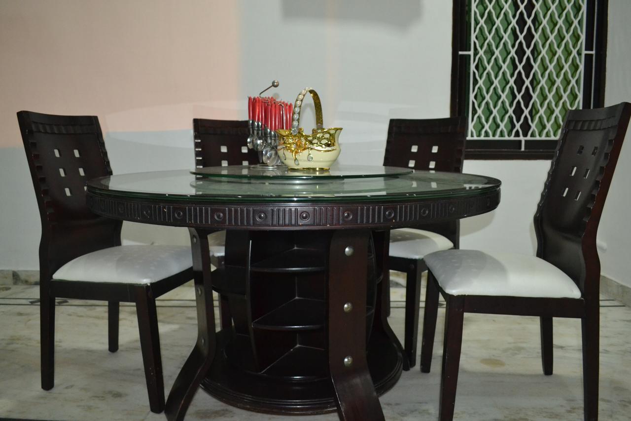 Taj Square A Luxurious Family Homestay Agra  Εξωτερικό φωτογραφία