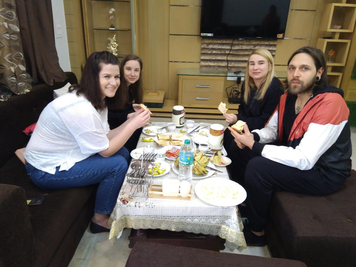 Taj Square A Luxurious Family Homestay Agra  Εξωτερικό φωτογραφία
