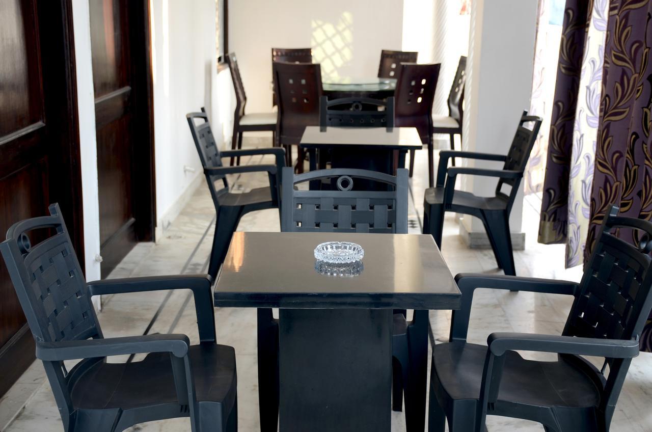 Taj Square A Luxurious Family Homestay Agra  Εξωτερικό φωτογραφία