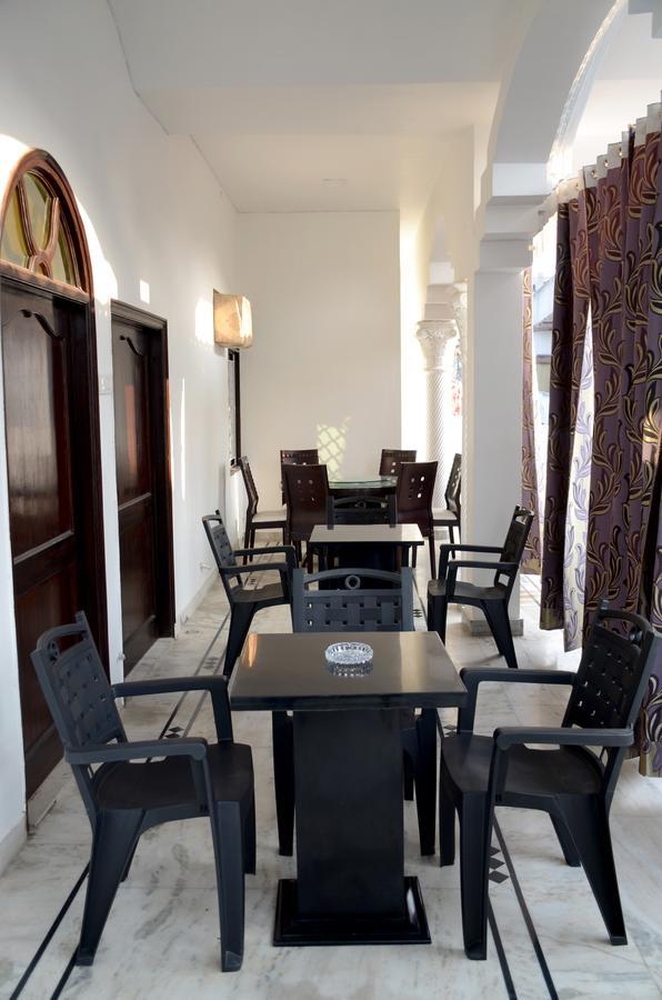Taj Square A Luxurious Family Homestay Agra  Εξωτερικό φωτογραφία