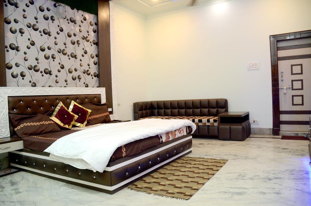Taj Square A Luxurious Family Homestay Agra  Εξωτερικό φωτογραφία