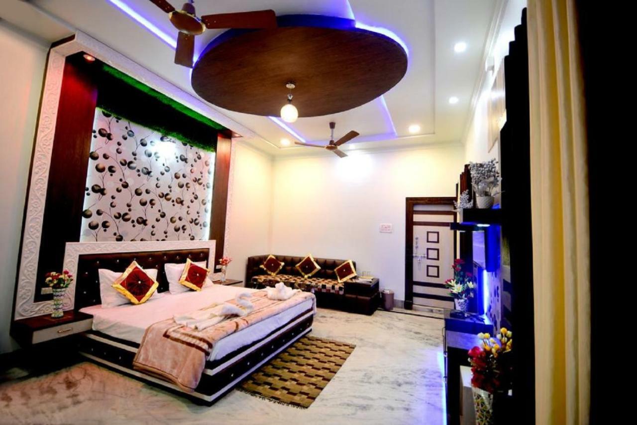 Taj Square A Luxurious Family Homestay Agra  Εξωτερικό φωτογραφία